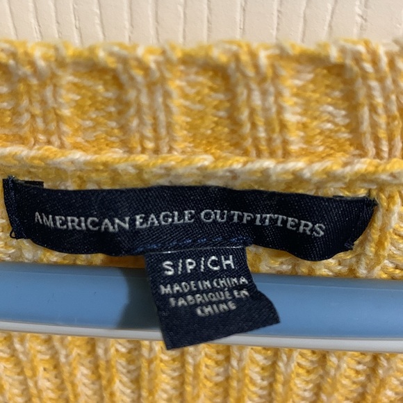 Ladies small American Eagle outfitters sweater - Picture 2 of 2